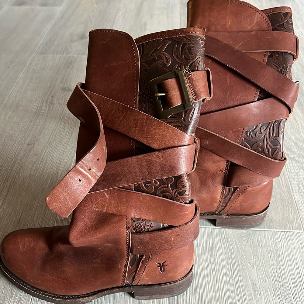Frye Boots with Floral Decor & Straps Sz 8